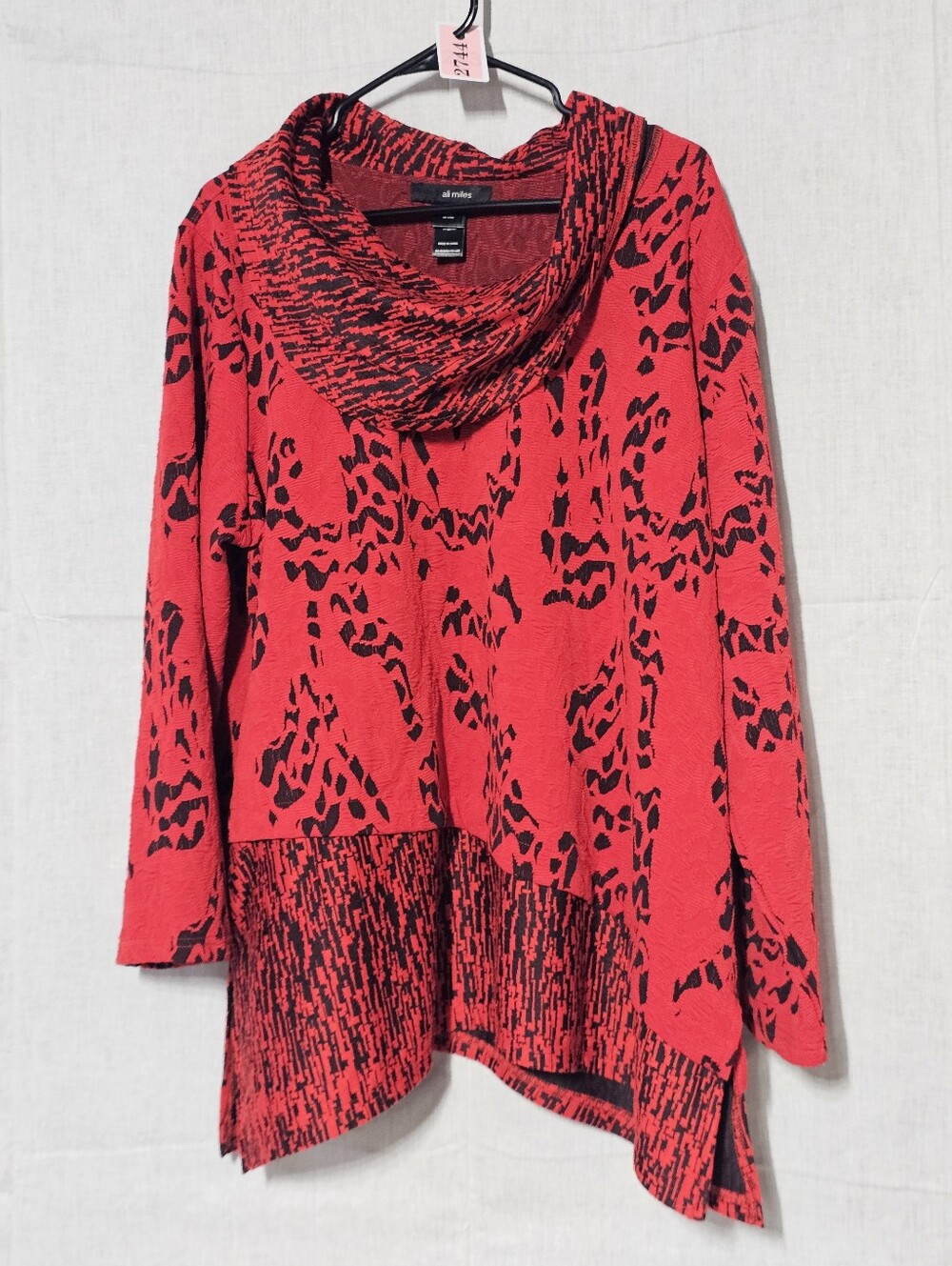 Ali Miles Red and Black Cowl-Neck Knit Tunic Sweater